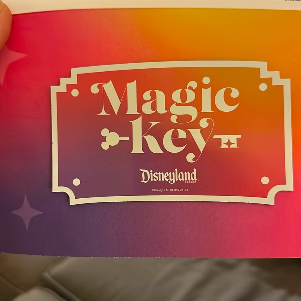 NEW DISNEYLAND MAGIC KEY HOLDER CAR MAGNET